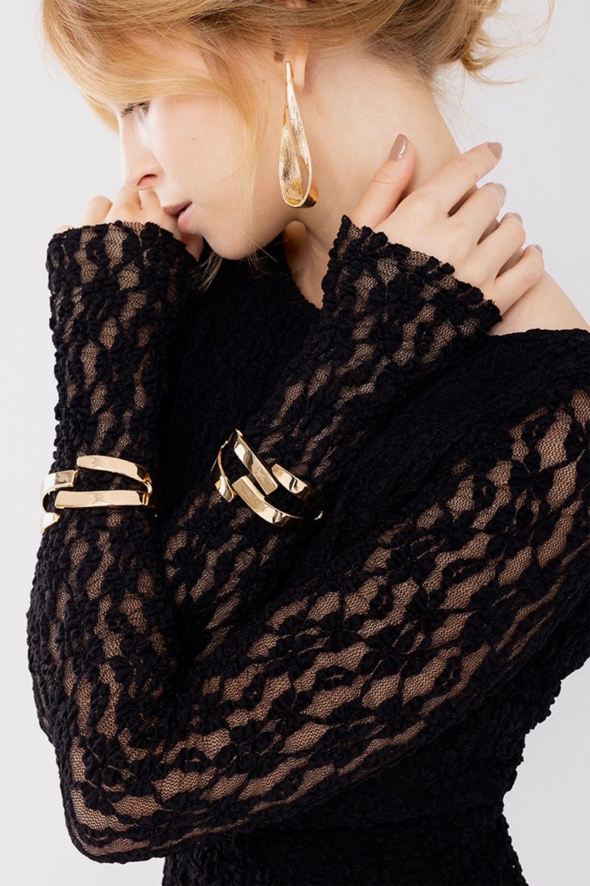 Gold Bracelet – Clarisse Accessories Clarisse gold bağlantılı metal bileklik
