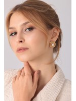 Clarisse round gold earrings with pearl detail Clarisse gold round earrings with pearl