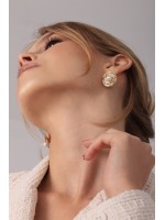 Clarisse round gold earrings with pearl detail Clarisse gold round earrings with pearl
