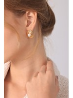 Clarisse round gold earrings with pearl detail Clarisse gold round earrings with pearl