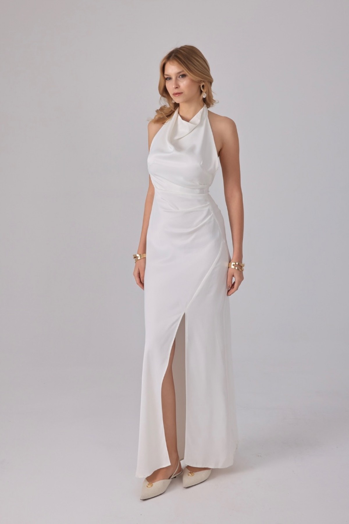 The Swan elbise – Clarisse koleksiyonu Clarisse The Swan beyaz saten elbise